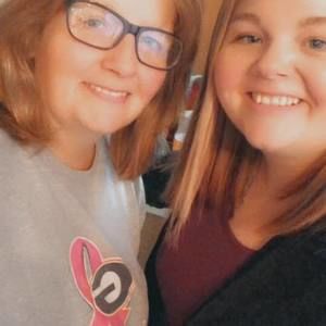 Meet your Posher, Lora